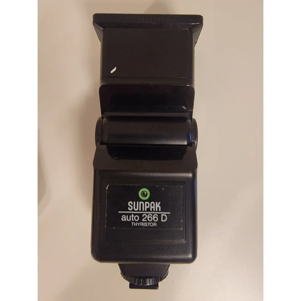 Vivitar 2500 Zoom Thyristor & Sunpak 2000 DZ 266 D Camera Flash Lot of 3